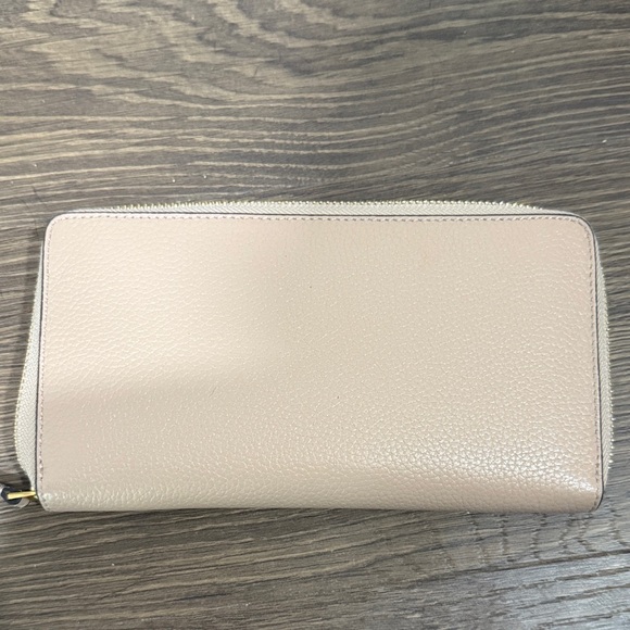 Tory Burch Beige Leather Wallet with Gold Logo - Picture 4 of 4